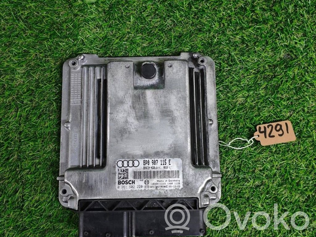 Engine control unit/module   8P0907115E,0261S02220