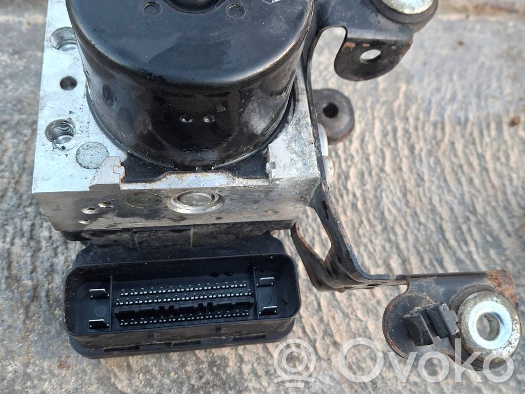 ABS-pumppu   P30761115,10039935054,6G9N2C405CE