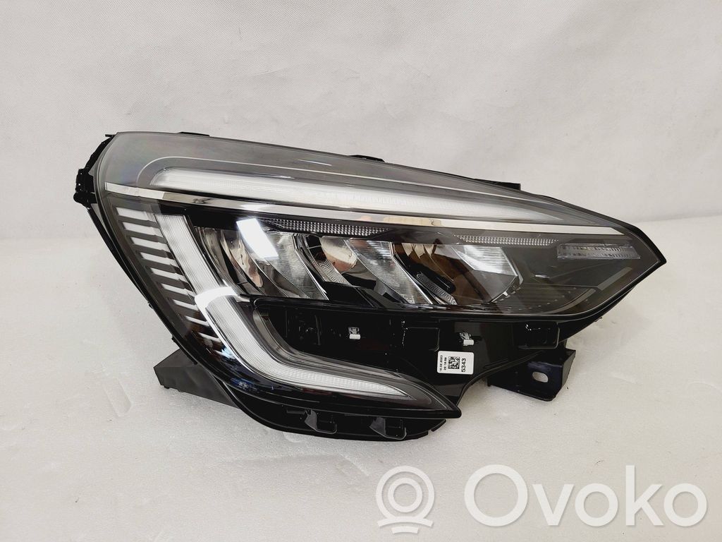 Renault Clio V Lampa przednia 
