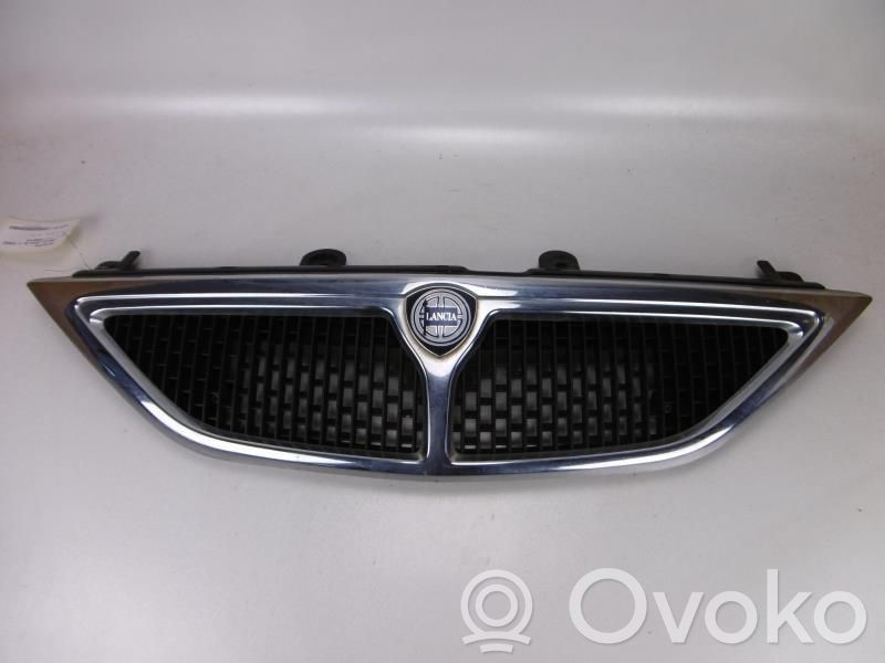 Lancia Ypsilon Etusäleikkö 