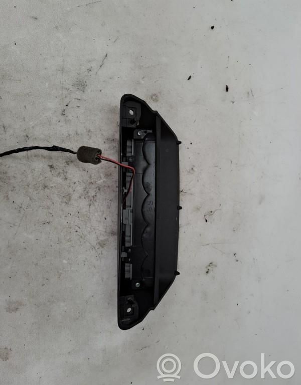 Chevrolet Spark Third/center stoplight 
