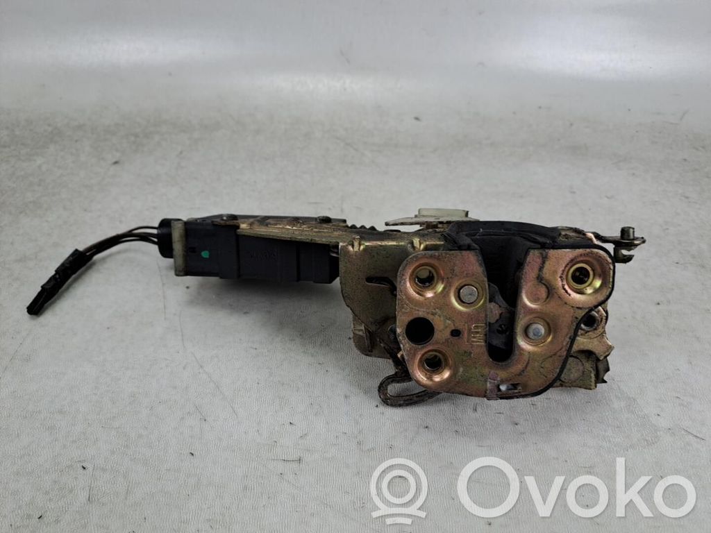 Opel Astra F Front door lock 