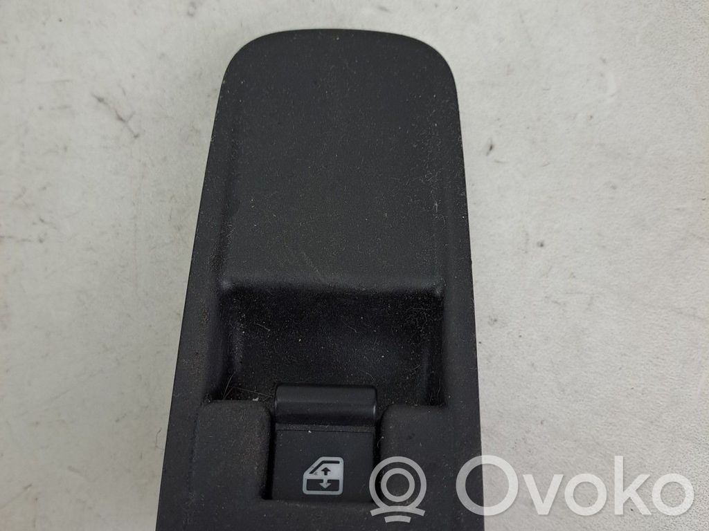 Alfa Romeo Mito Electric window control switch 