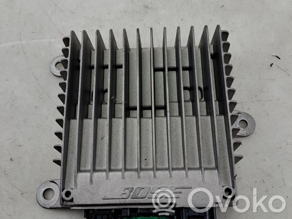 Renault Megane III Sound amplifier 