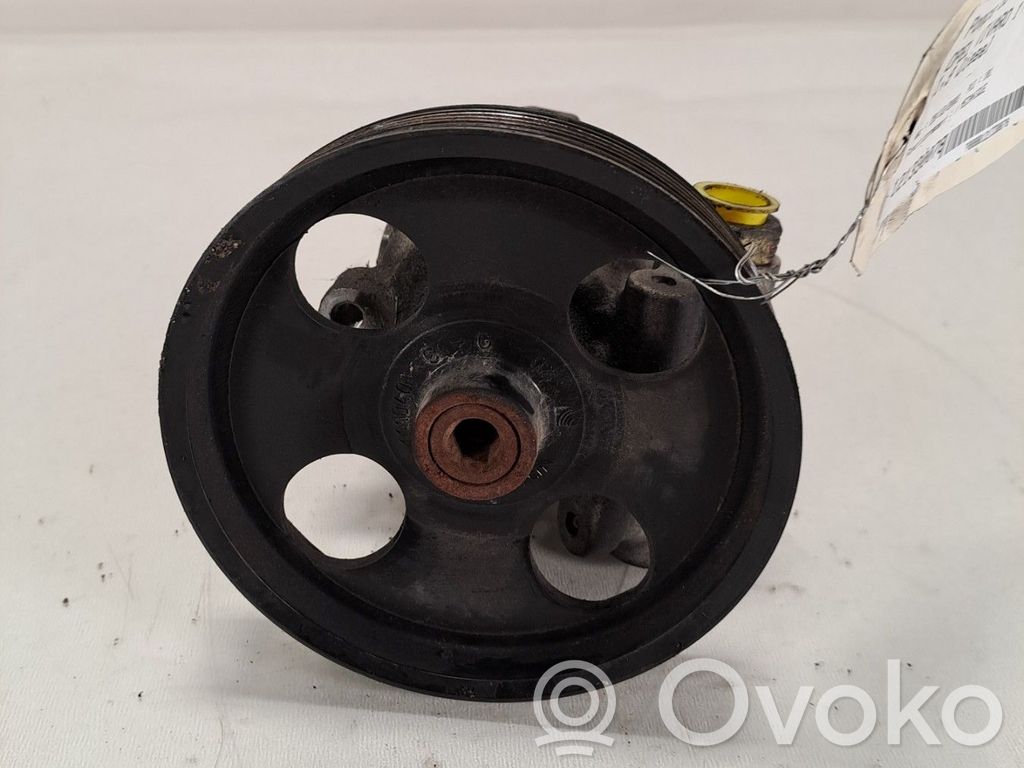 Opel Vivaro Ohjaustehostimen pumppu 