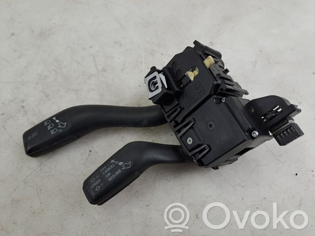 Audi A3 S3 8P Lenkstockschalter Kombischalter Blinkerhebel / Lichthebel 
