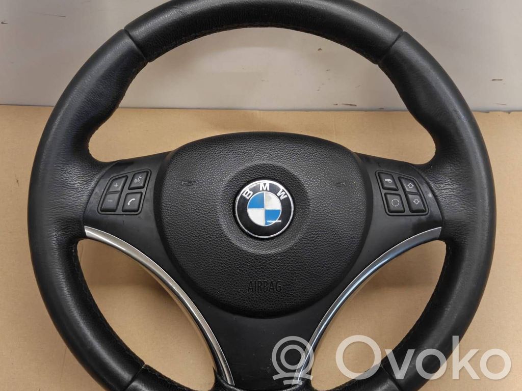 Steering wheel   6772147