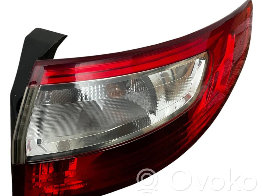 Renault Fluence Aizmugurējais lukturis virsbūvē 