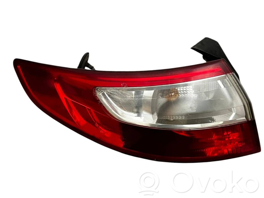 Renault Fluence Lampă spate în caroserie 