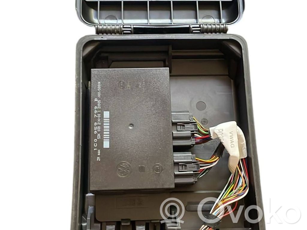Volkswagen Golf IV Module confort 