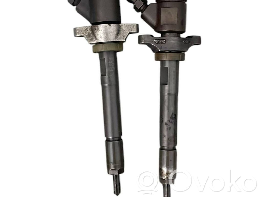 Inyector de combustible   0445110239