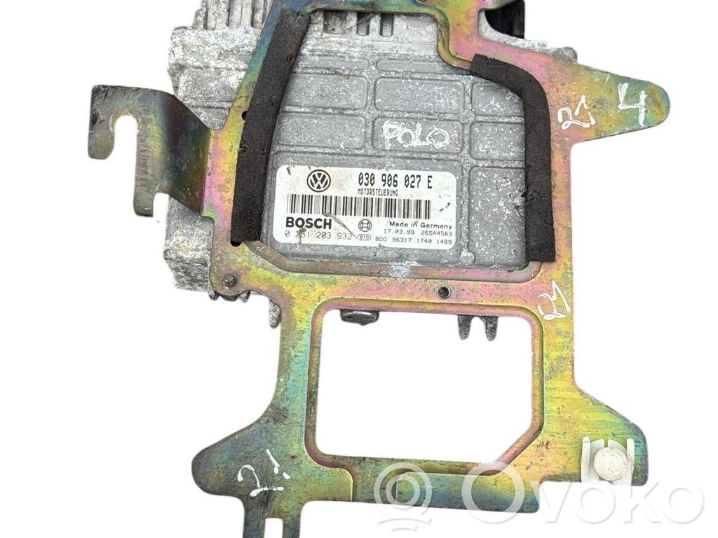 Engine control unit/module   030906027E,26SA4563,0261203932