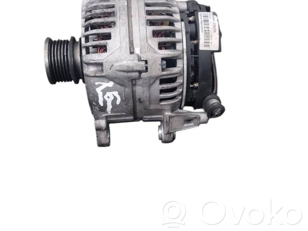 Volkswagen PASSAT B7 Alternator 