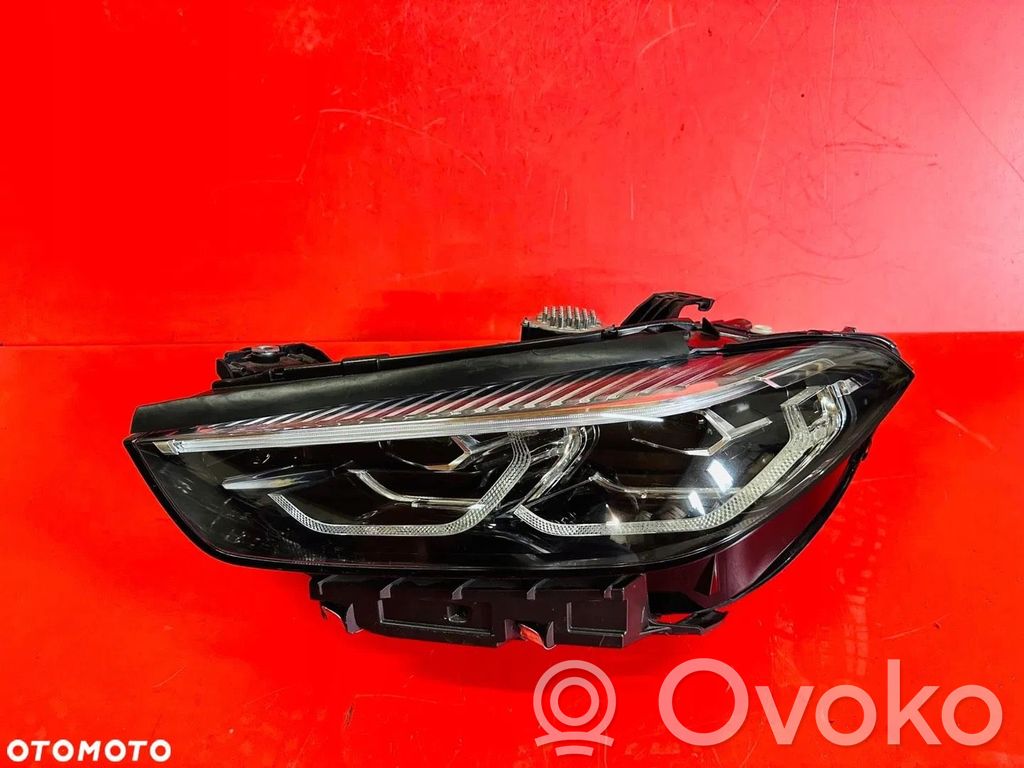 BMW 8 G14 Lampa przednia 