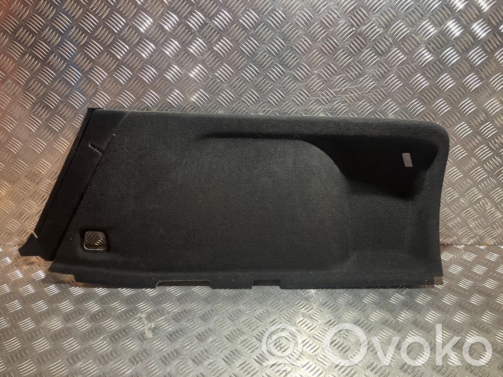 Volvo V60 Boczek / Tapicerka / bagażnika 