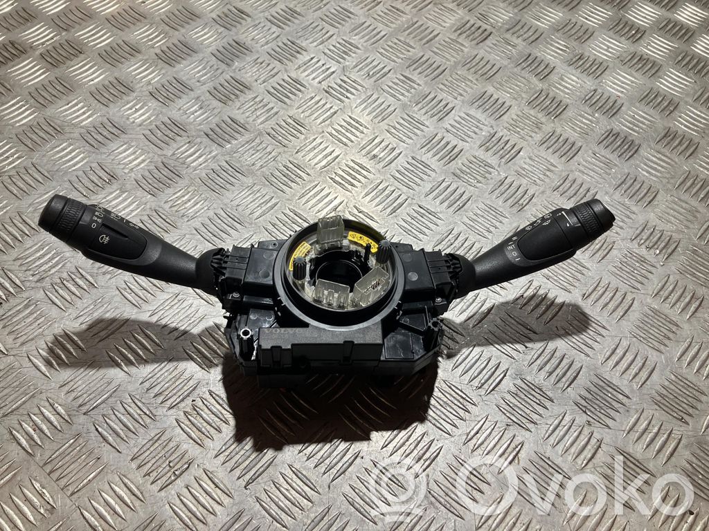 Volvo XC40 Headlight wiper switch 