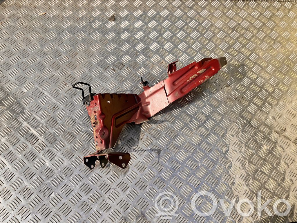 Volvo XC40 Staffa faro/fanale 