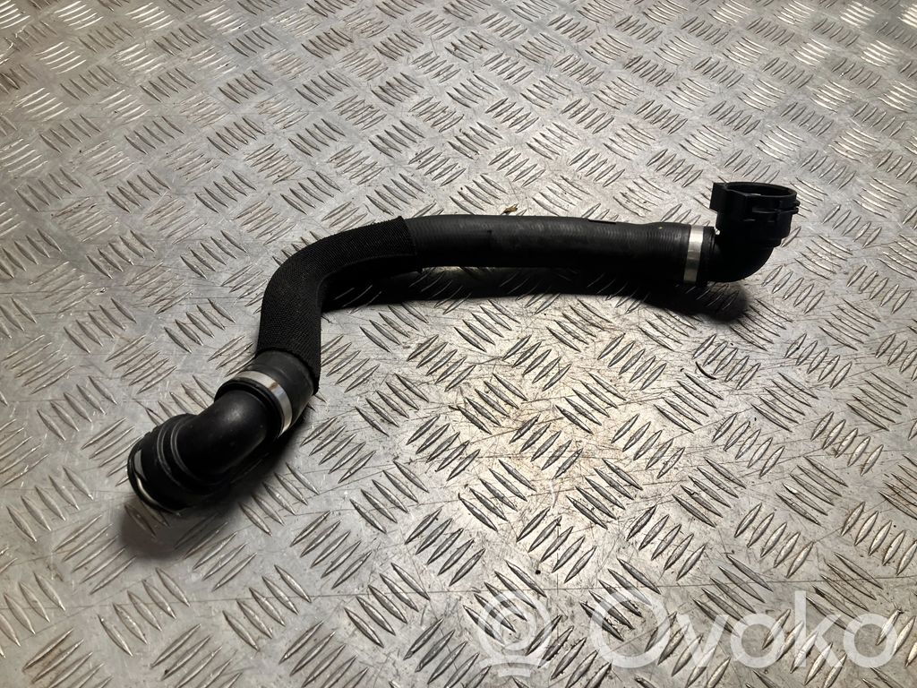 BMW 1 F70 Engine coolant pipe/hose 