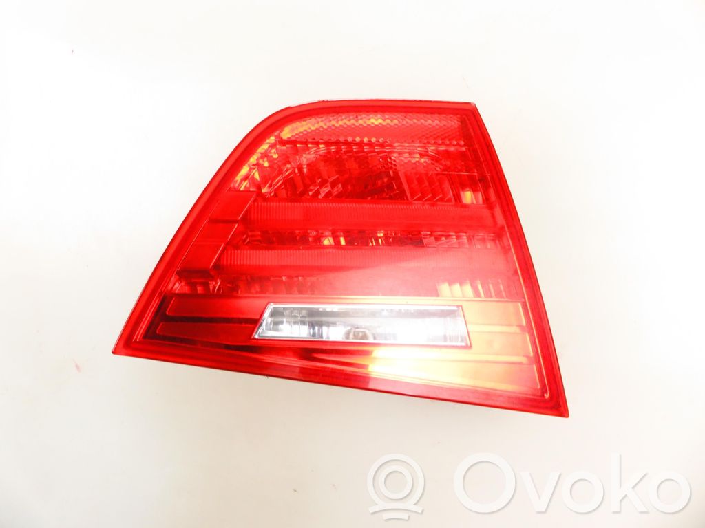 BMW 3 E90 E91 Aizmugurējais lukturis virsbūvē 