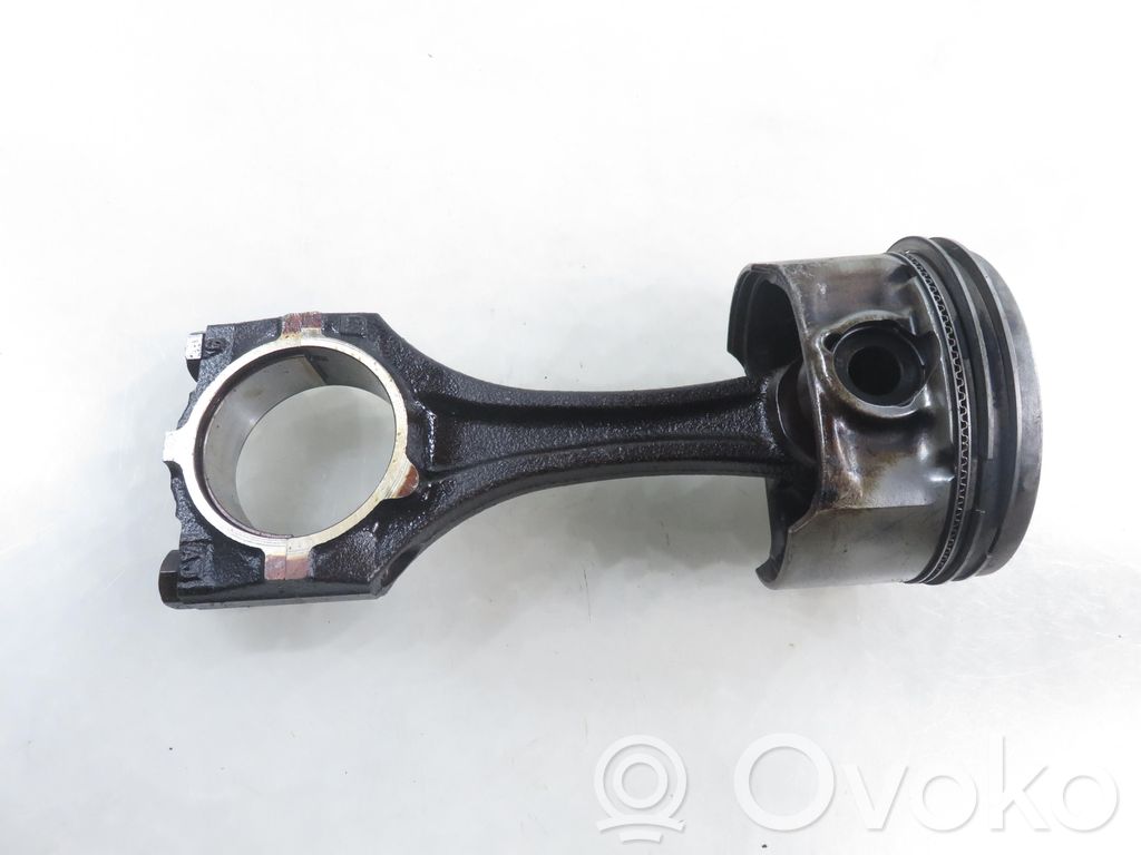 Opel Astra H Pistón con biela 