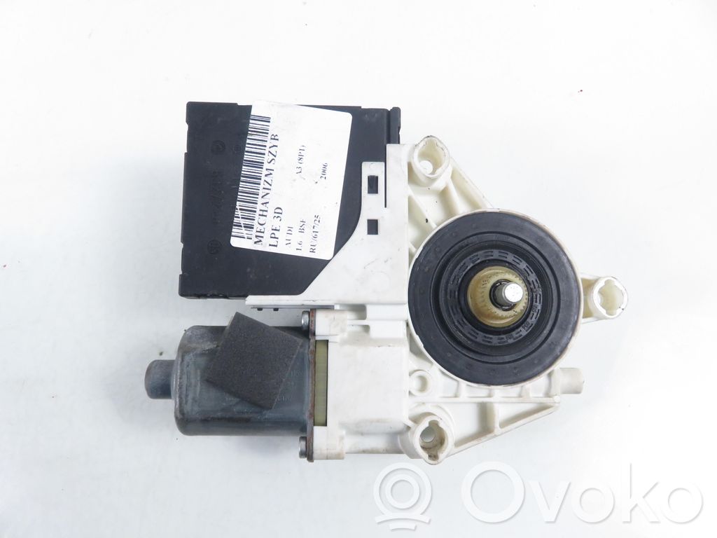 Audi A3 S3 8P Elektryczny podnośnik szyby drzwi 