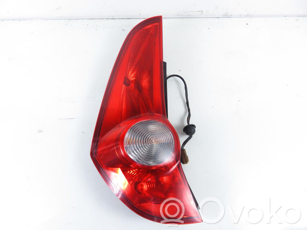Opel Agila B Lampa tylna 