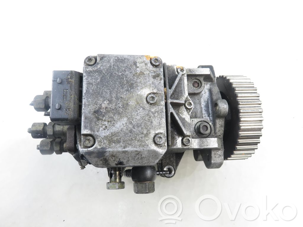 Audi A4 S4 B5 8D Pompa wtryskowa wysokiego ciśnienia 