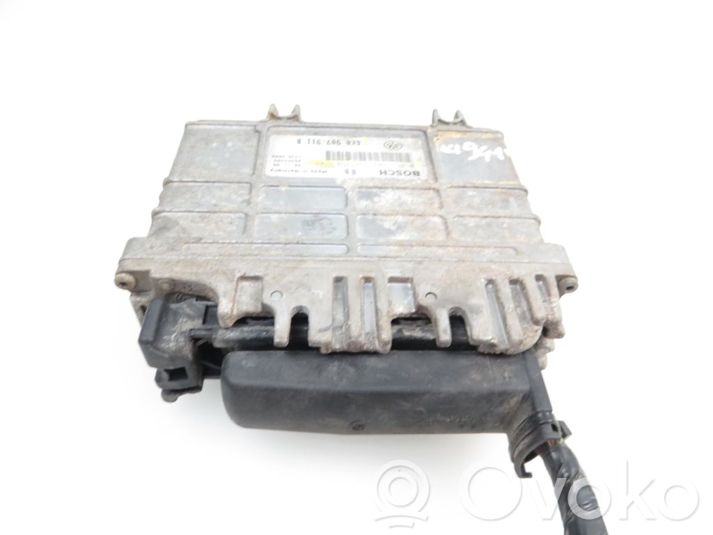 Volkswagen Polo III 6N 6N2 6NF Engine control unit/module 