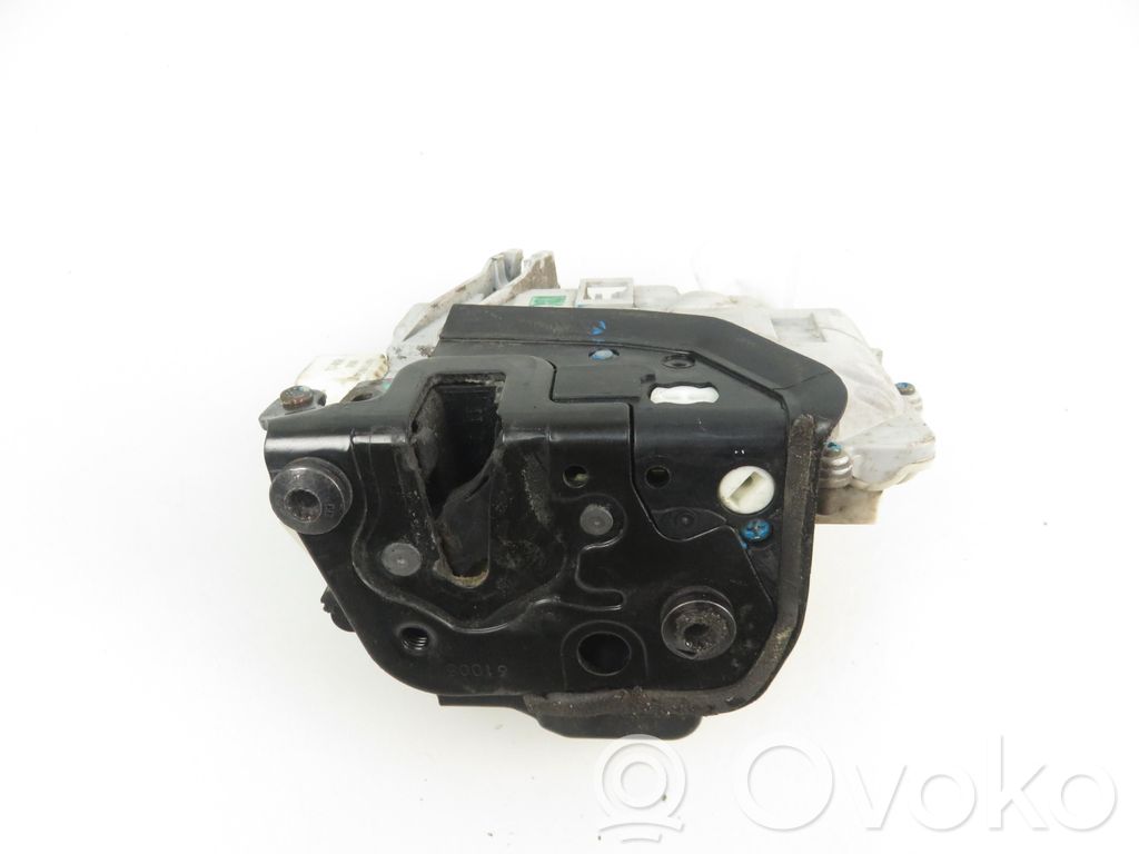 Audi A4 S4 B7 8E 8H Etuoven lukko 