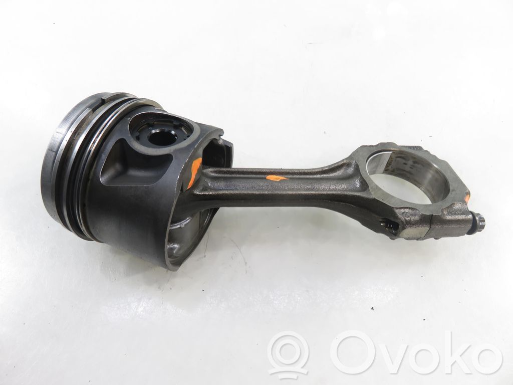 Volvo 850 Pistón con biela 