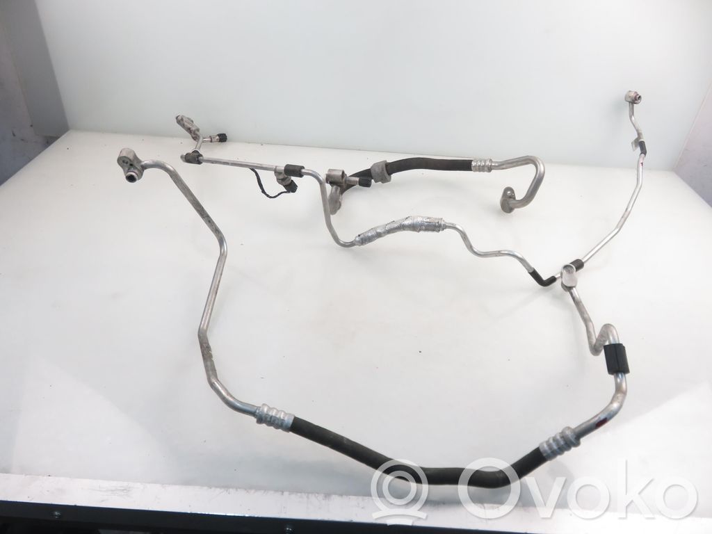 BMW X1 E84 Ilmastointilaitteen putki (A/C) 