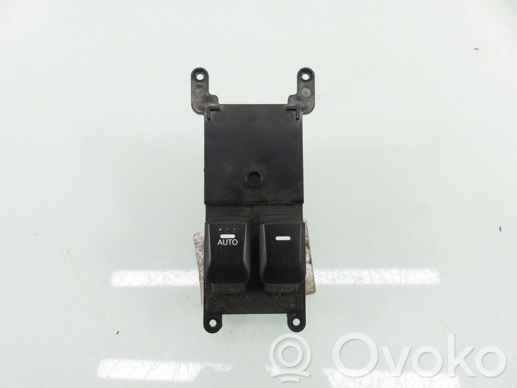 KIA Rio Electric window control switch 