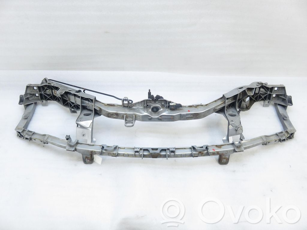 Ford Focus Radiatoru paneļa augšējā daļa (televizors) 