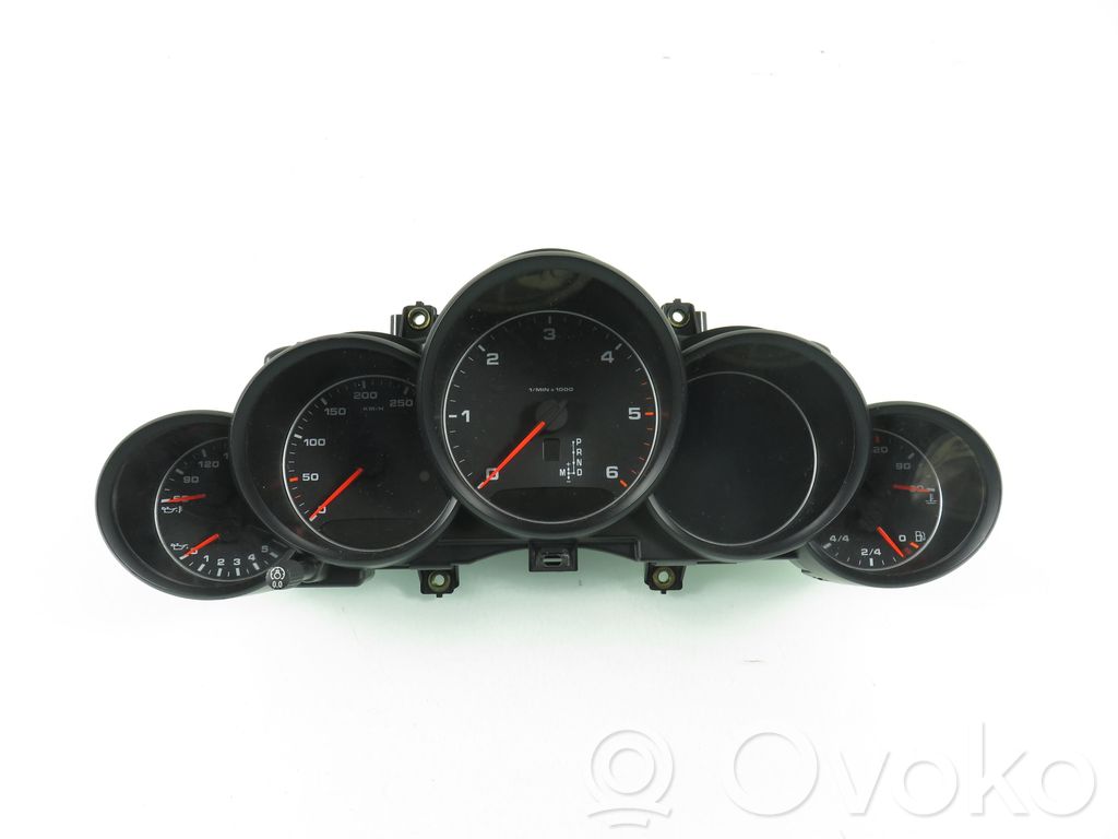 Porsche Cayenne (92A) Speedometer (instrument cluster) 