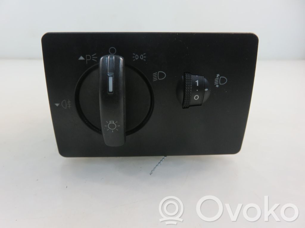 Interrupteur d’éclairage   7M5T13A024EA,7M5T13A024EA
