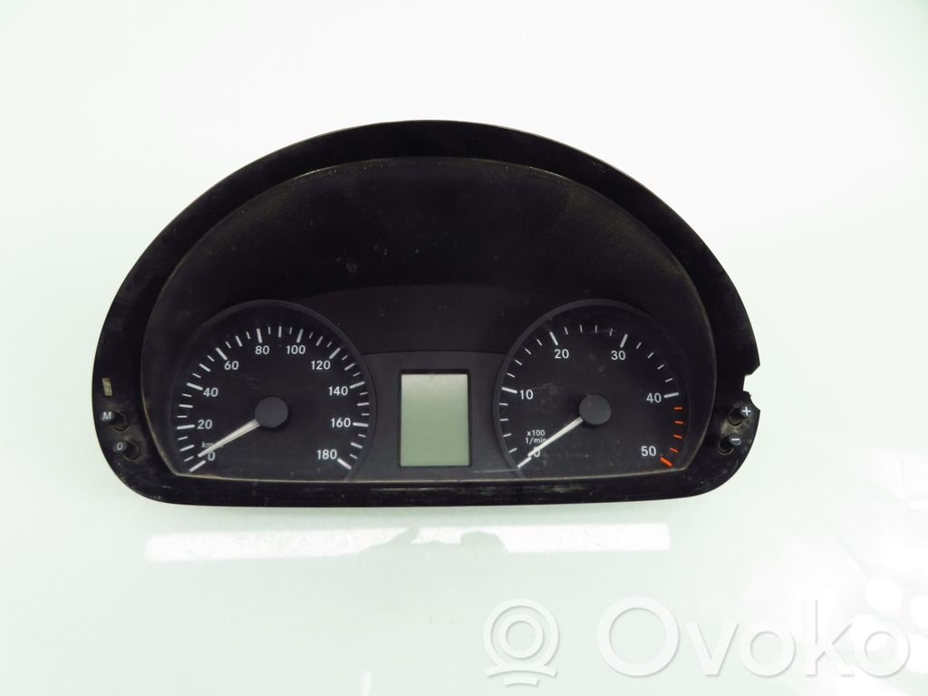 Geschwindigkeitsmesser Cockpit   A9064466621,A9064466621