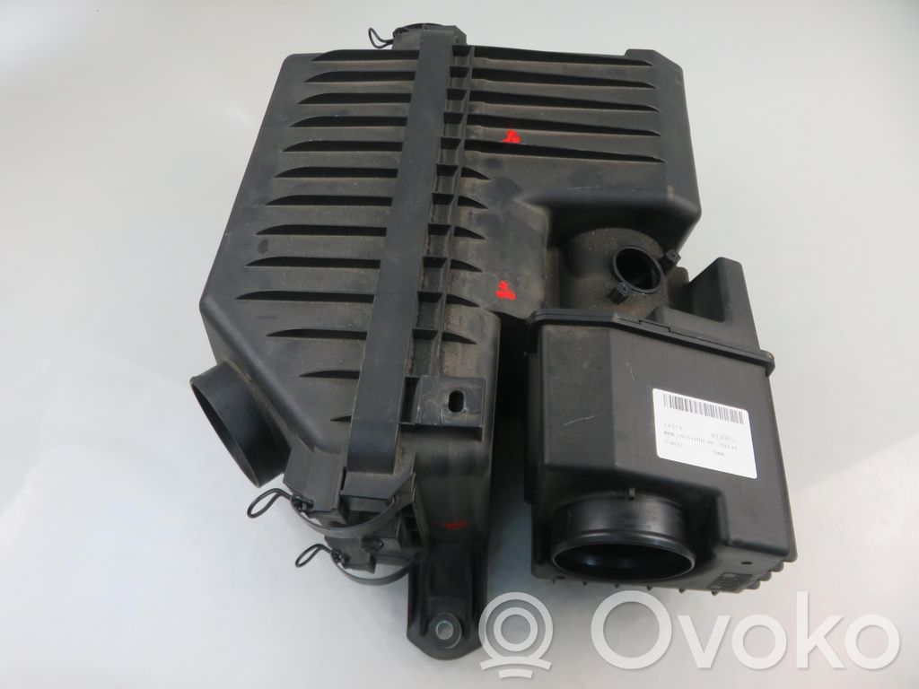 Lexus RX 300 Air filter box 