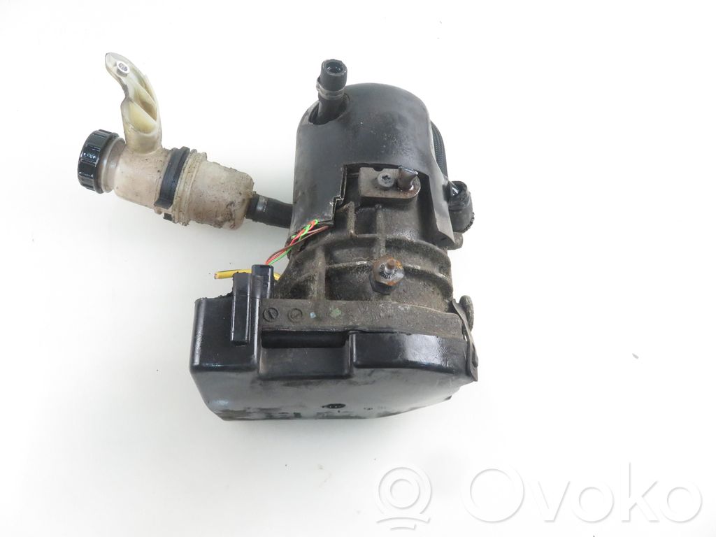 Citroen C5 Power steering pump 