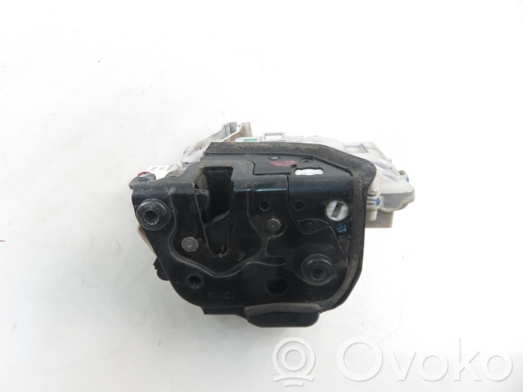Audi A4 S4 B7 8E 8H Etuoven lukko 