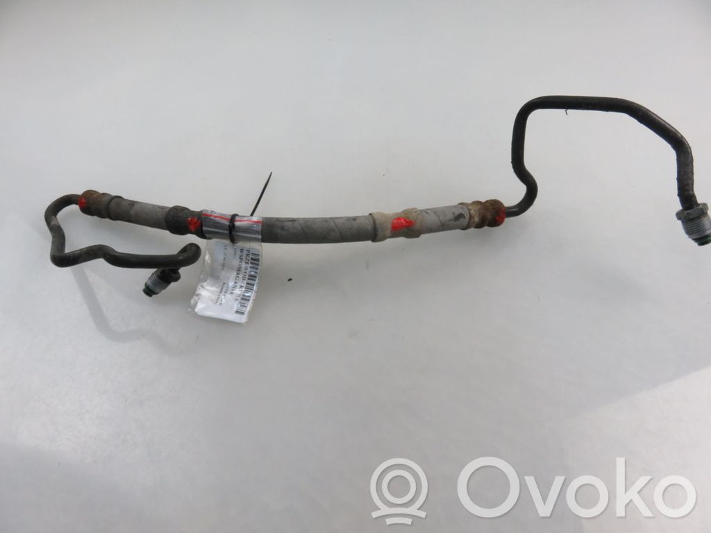 Ohjaustehostimen letkusto