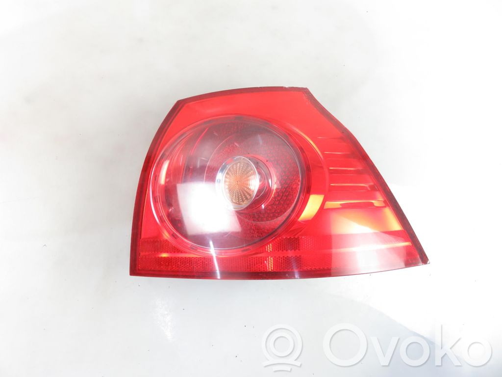 Volkswagen Golf V Lampă spate în caroserie 