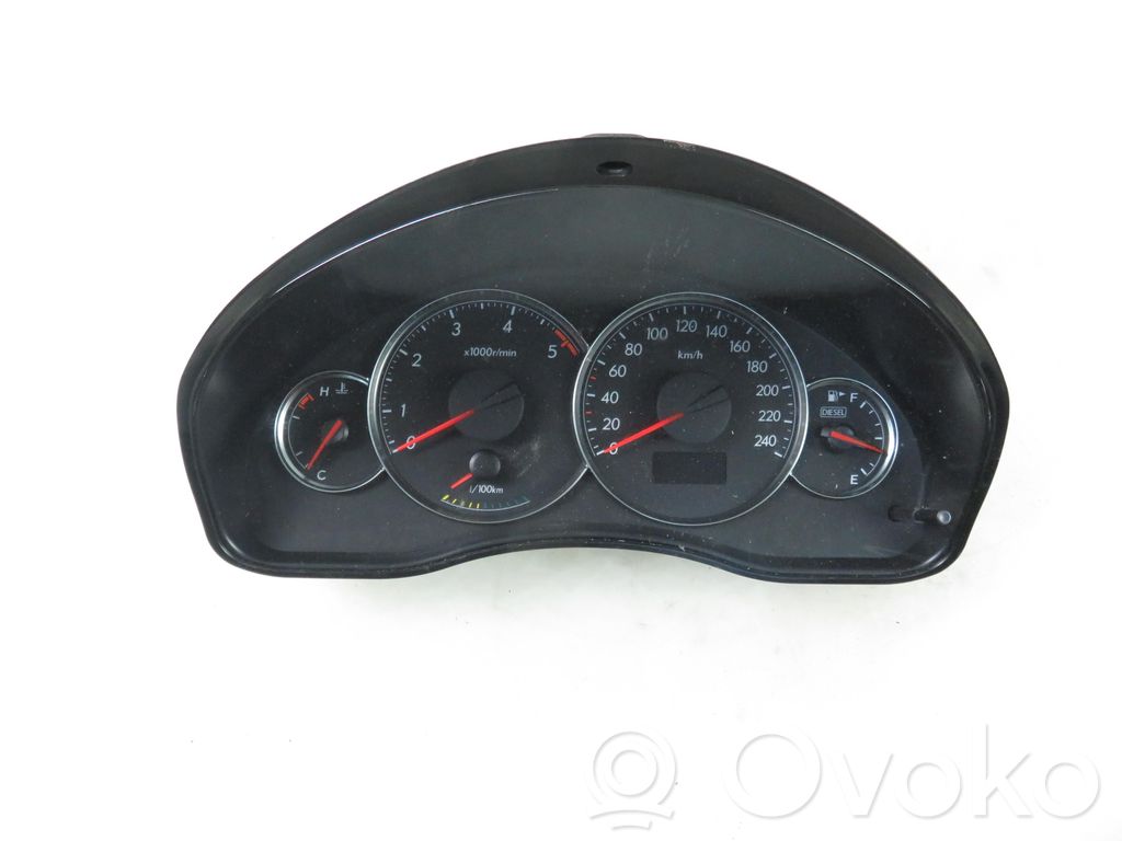 Subaru Legacy Speedometer (instrument cluster) 