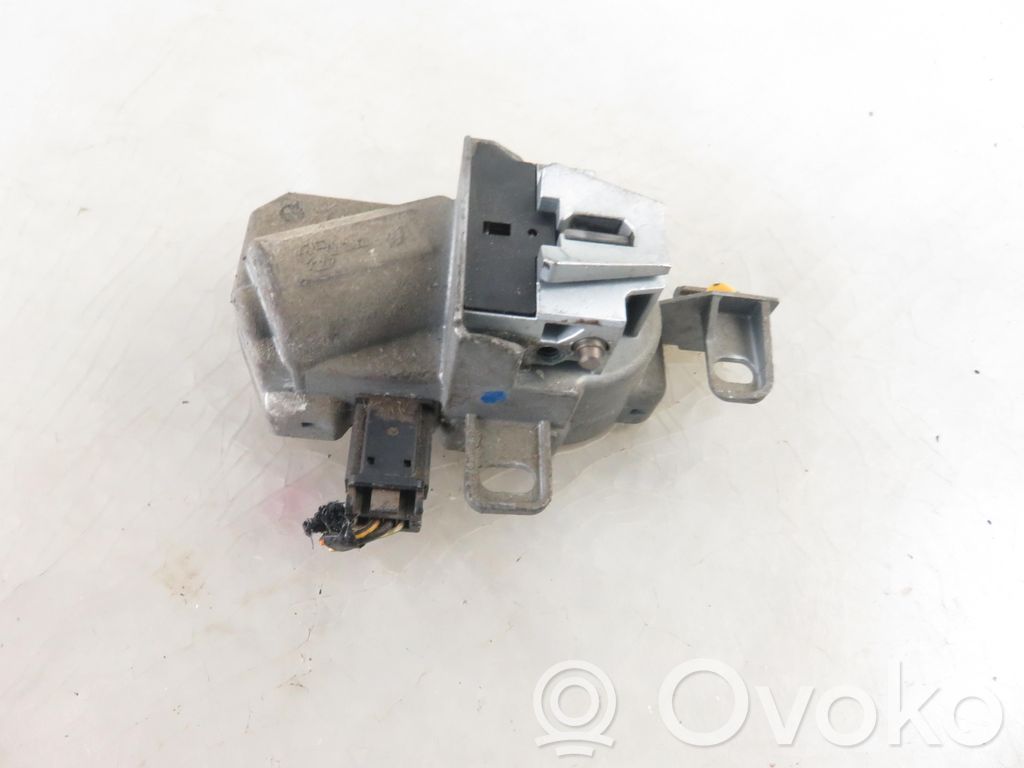 Ohjauspyörän lukitus   30680132,30680132