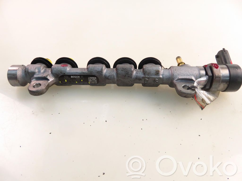 Infiniti M Polttoainepääputki