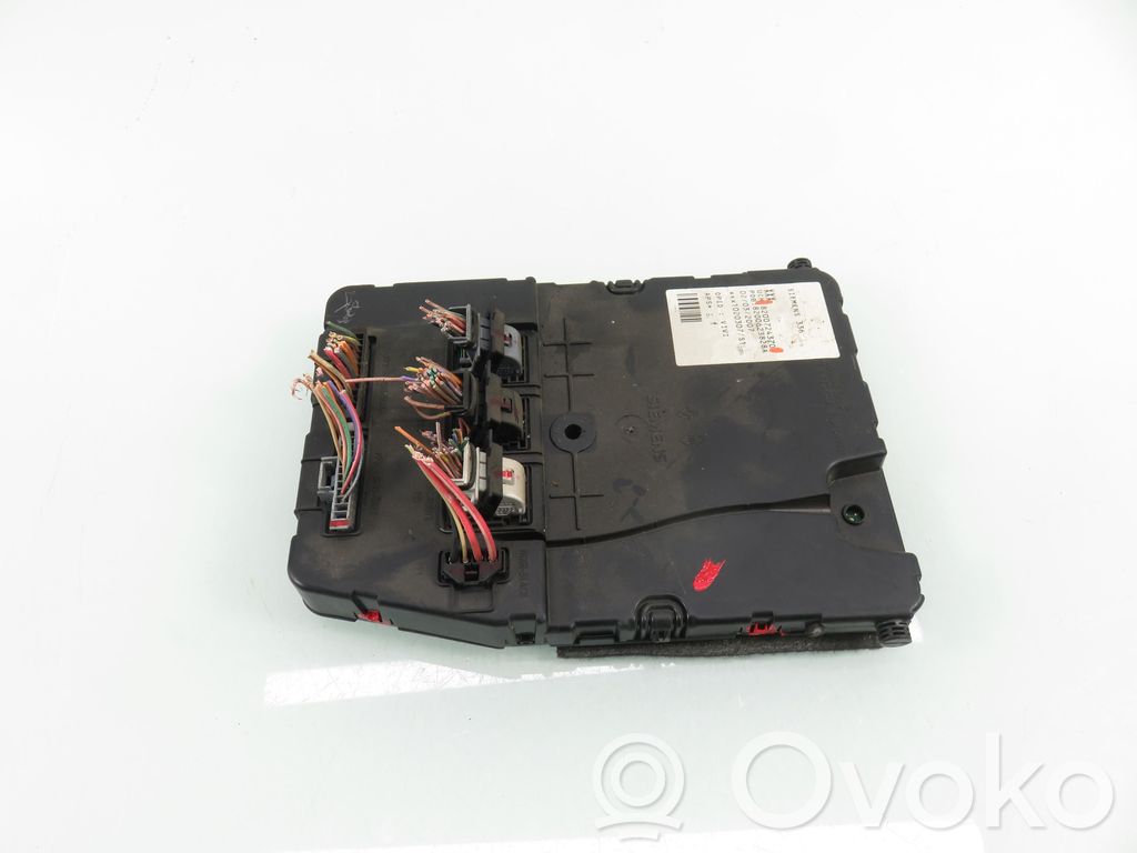 Renault Megane II Central body control module 