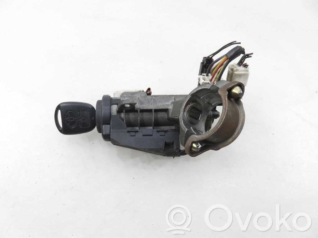 Toyota Avensis T220 Ignition lock 