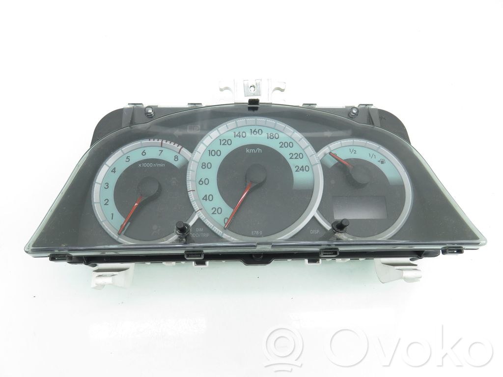 Toyota Corolla Verso E121 Speedometer (instrument cluster) 