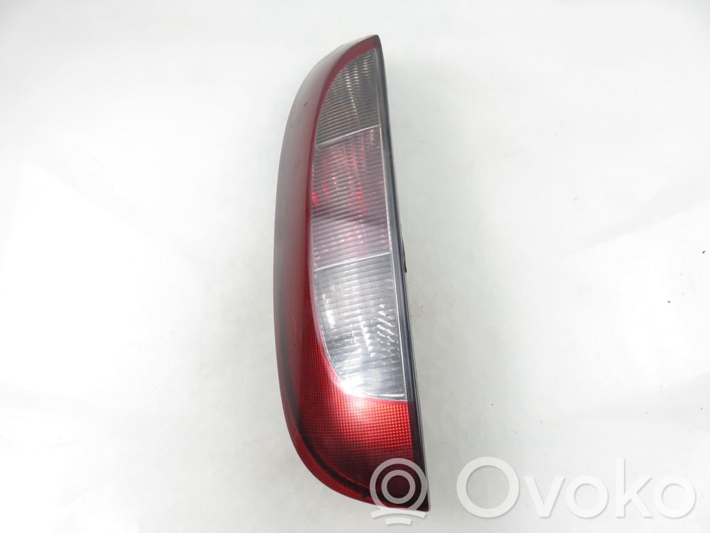 Opel Corsa C Lampă spate în caroserie 