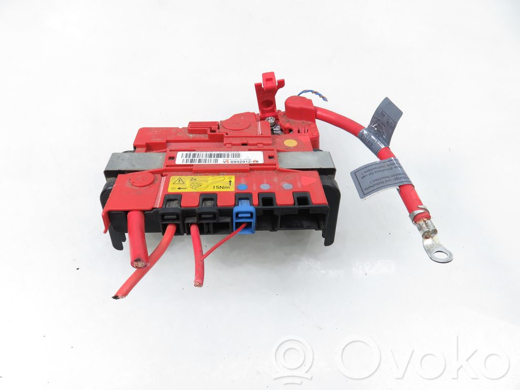 Câble de batterie positif   6982227,6942912,6942912,6982227