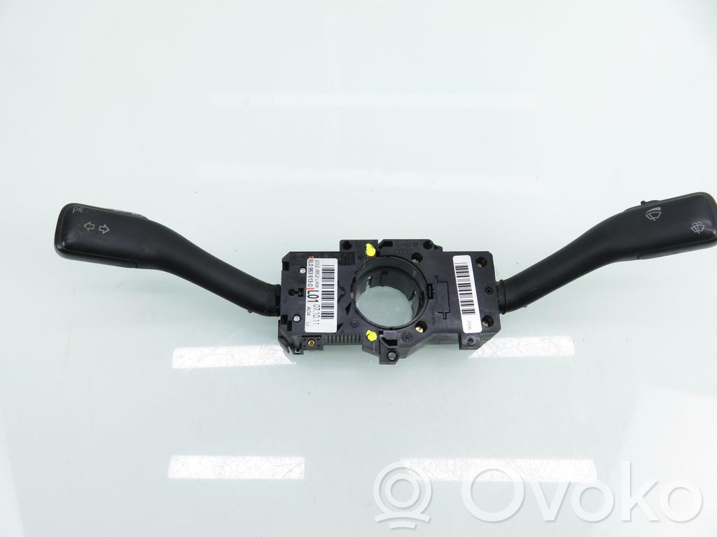 Interruptor/palanca de limpiador de luz de giro   8L0953513G,8L0953513G